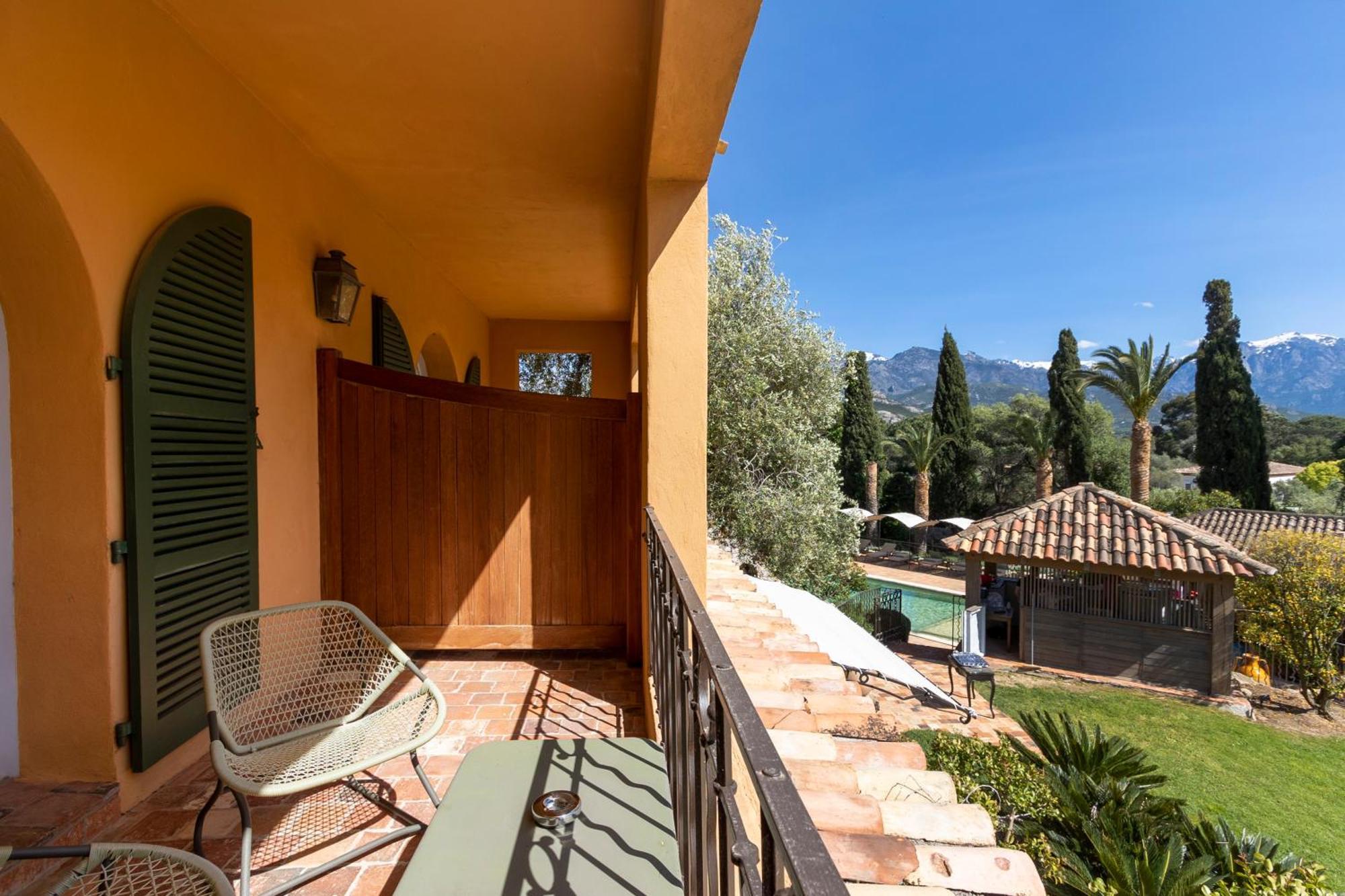 Hotel La Signoria Calvi  Pokoj fotografie